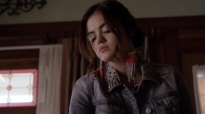 PLL_S04E16_720p_JACK_Up_DownloadSeriesHere_1187.jpg