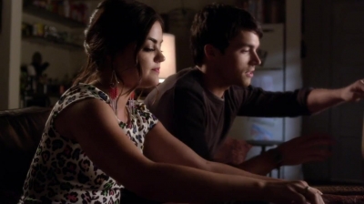 PLL_S04E16_720p_JACK_Up_DownloadSeriesHere_2460.jpg