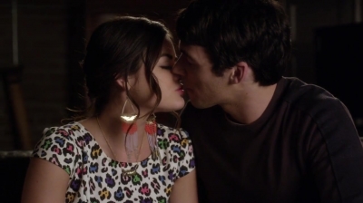 PLL_S04E16_720p_JACK_Up_DownloadSeriesHere_2526.jpg