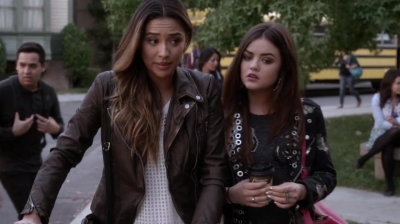PLL_S04E17_720p_JACK_Up_DownloadSeriesHere_1557.jpg