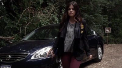 PLL_S04E20_720p_JACK_Up_DownloadSeriesHere_1417.jpg