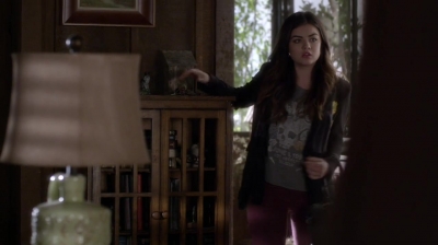 PLL_S04E20_720p_JACK_Up_DownloadSeriesHere_1551.jpg