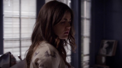 PLL_S04E21_720p_JACK_Up_DownloadSeriesHere_1074.jpg