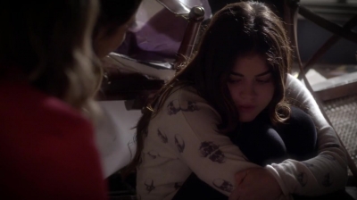PLL_S04E21_720p_JACK_Up_DownloadSeriesHere_1199.jpg