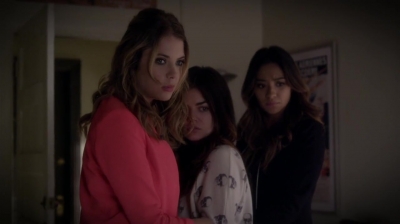 PLL_S04E21_720p_JACK_Up_DownloadSeriesHere_1216.jpg