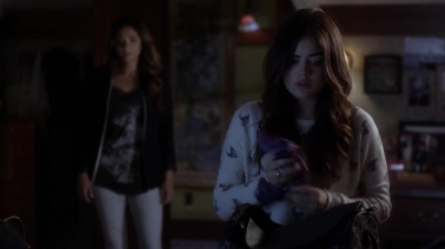PLL_S04E21_720p_JACK_Up_DownloadSeriesHere_2453.jpg