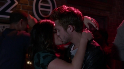 PLL_S04E22_720p_JACK_Up_DownloadSeriesHere_0163.jpg