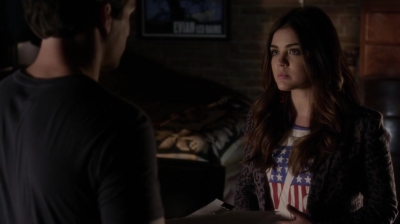 PLL_S04E22_720p_JACK_Up_DownloadSeriesHere_1977.jpg