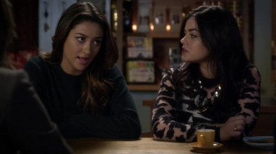 PLL_S04E23_720p_JACK_Up_DownloadSeriesHere_0100.jpg