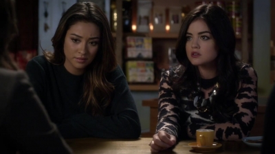 PLL_S04E23_720p_JACK_Up_DownloadSeriesHere_0107.jpg