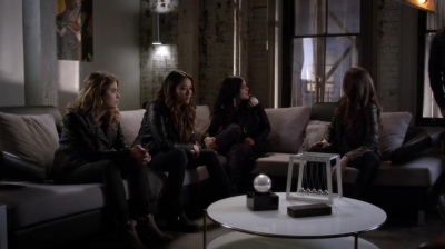 PLL_S04E24_720p_JACK_Up_DownloadSeriesHere_0088.jpg