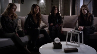 PLL_S04E24_720p_JACK_Up_DownloadSeriesHere_0226.jpg