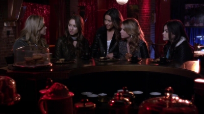 PLL_S04E24_720p_JACK_Up_DownloadSeriesHere_2256.jpg