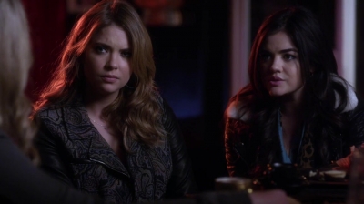 PLL_S04E24_720p_JACK_Up_DownloadSeriesHere_2327.jpg