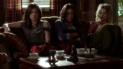 Pretty_Little_Liars_S03E01_BluRay_Rip_720p_Dual_Audio_WWW_TORRENTDOSFILMES_COM_0607.jpg