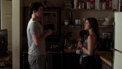 Pretty_Little_Liars_S03E01_BluRay_Rip_720p_Dual_Audio_WWW_TORRENTDOSFILMES_COM_0702.jpg