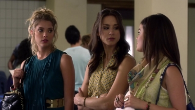 Pretty_Little_Liars_S03E01_BluRay_Rip_720p_Dual_Audio_WWW_TORRENTDOSFILMES_COM_1411.jpg