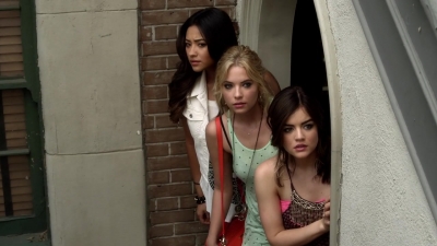 Pretty_Little_Liars_S03E04_BluRay_Rip_720p_Dual_Audio_WWW_TORRENTDOSFILMES_COM_1243.jpg