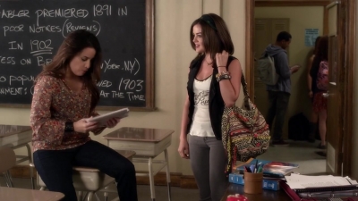 Pretty_Little_Liars_S03E07_BluRay_Rip_720p_Dual_Audio_WWW_TORRENTDOSFILMES_COM_0331.jpg