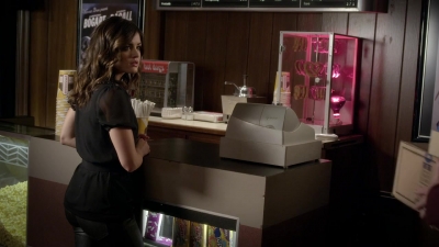 Pretty_Little_Liars_S03E08_BluRay_Rip_720p_Dual_Audio_WWW_TORRENTDOSFILMES_COM_1485.jpg