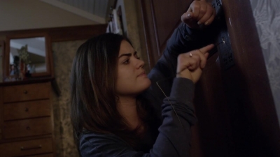 Pretty_Little_Liars_S03E16_BluRay_Rip_720p_Dual_Audio_WWW_TORRENTDOSFILMES_COM_1575.jpg