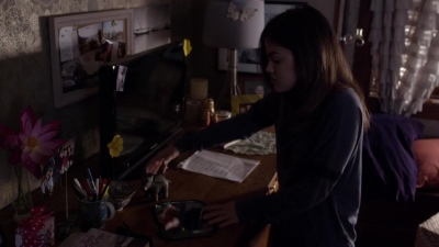 Pretty_Little_Liars_S03E16_BluRay_Rip_720p_Dual_Audio_WWW_TORRENTDOSFILMES_COM_1618.jpg