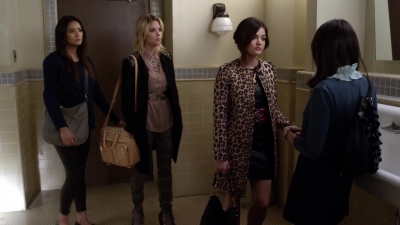 Pretty_Little_Liars_S03E22_BluRay_Rip_720p_Dual_Audio_WWW_TORRENTDOSFILMES_COM_1876.jpg
