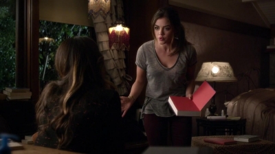 Pretty_Little_Liars_S05E24_Mini_720p_WEB-DL_Dual_RMZ-Dinho_1198.jpg