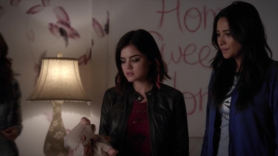 Pretty_Little_Liars_S06E01_720p_HDTV_X264-DIMENSION_1602.jpg