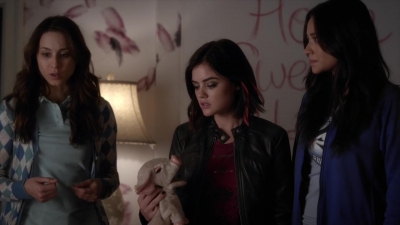 Pretty_Little_Liars_S06E01_720p_HDTV_X264-DIMENSION_1603.jpg
