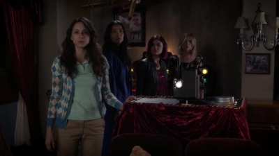 Pretty_Little_Liars_S06E01_720p_HDTV_X264-DIMENSION_2051.jpg