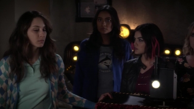 Pretty_Little_Liars_S06E01_720p_HDTV_X264-DIMENSION_2077.jpg