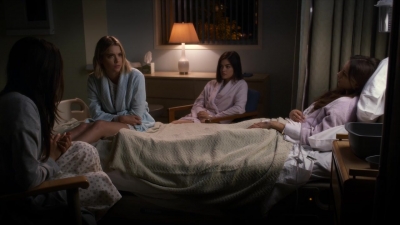 Pretty_Little_Liars_S06E02_720p_HDTV_X264-DIMENSION_0069.jpg