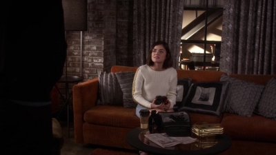 Pretty_Little_Liars_S06E02_720p_HDTV_X264-DIMENSION_0866.jpg