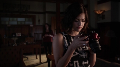 Pretty_Little_Liars_S06E02_720p_HDTV_X264-DIMENSION_2204.jpg