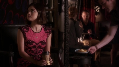 Pretty_Little_Liars_S06E03_720p_HDTV_X264-DIMENSION_0310.jpg