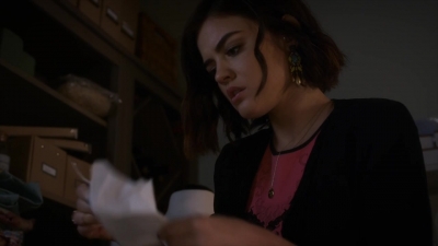 Pretty_Little_Liars_S06E03_720p_HDTV_X264-DIMENSION_1836.jpg