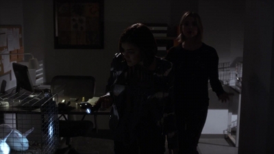 Pretty_Little_Liars_S06E06_720p_HDTV_X264-DIMENSION_1861.jpg