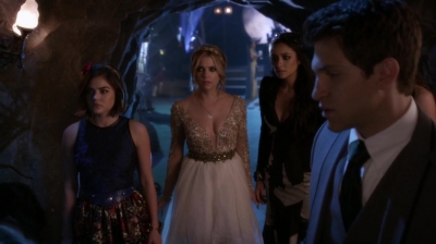 Pretty_Little_Liars_S06E09_Last_Dance_720p_WEB-DL_DD5_1_H_264-PLLs_2261.jpg