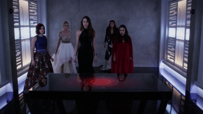 Pretty_Little_Liars_S06E10_Game_Over_Charles_720p_WEB-DL_DD5_1_H_264-PLLs_0480.jpg