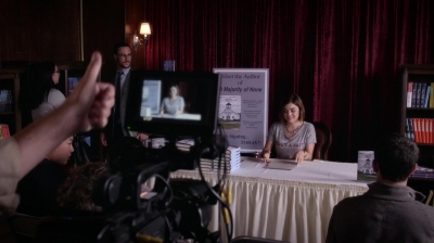 Pretty_Little_Liars_S06E11_Of_Late_I_Think_of_Rosewood_720p_WEB-DL_DD5_1_H_264-NTb_0198.jpg