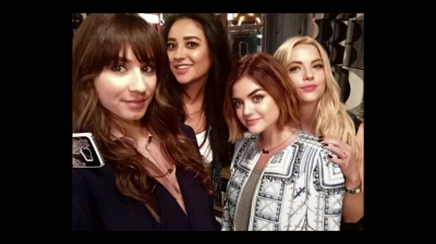 Pretty_Little_Liars_S06E11_Of_Late_I_Think_of_Rosewood_720p_WEB-DL_DD5_1_H_264-NTb_0412.jpg