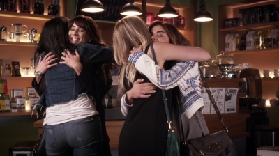 Pretty_Little_Liars_S06E11_Of_Late_I_Think_of_Rosewood_720p_WEB-DL_DD5_1_H_264-NTb_0417.jpg