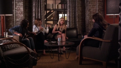 Pretty_Little_Liars_S06E11_Of_Late_I_Think_of_Rosewood_720p_WEB-DL_DD5_1_H_264-NTb_0513.jpg