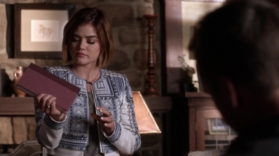 Pretty_Little_Liars_S06E11_Of_Late_I_Think_of_Rosewood_720p_WEB-DL_DD5_1_H_264-NTb_0651.jpg