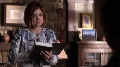Pretty_Little_Liars_S06E11_Of_Late_I_Think_of_Rosewood_720p_WEB-DL_DD5_1_H_264-NTb_0667.jpg