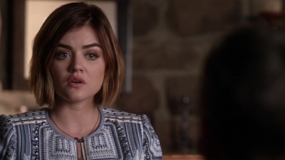 Pretty_Little_Liars_S06E11_Of_Late_I_Think_of_Rosewood_720p_WEB-DL_DD5_1_H_264-NTb_0689.jpg