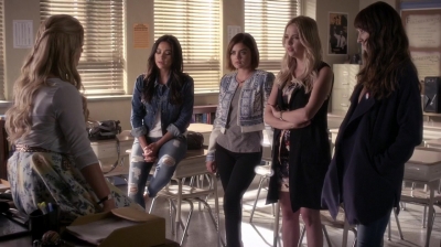 Pretty_Little_Liars_S06E11_Of_Late_I_Think_of_Rosewood_720p_WEB-DL_DD5_1_H_264-NTb_1035.jpg