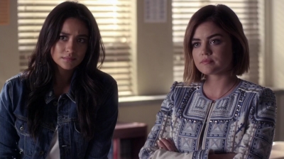 Pretty_Little_Liars_S06E11_Of_Late_I_Think_of_Rosewood_720p_WEB-DL_DD5_1_H_264-NTb_1080.jpg