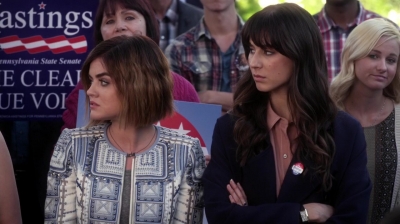 Pretty_Little_Liars_S06E11_Of_Late_I_Think_of_Rosewood_720p_WEB-DL_DD5_1_H_264-NTb_1212.jpg